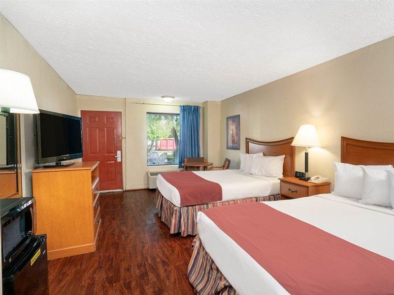 Days Inn By Wyndham Pigeon Forge South Екстериор снимка