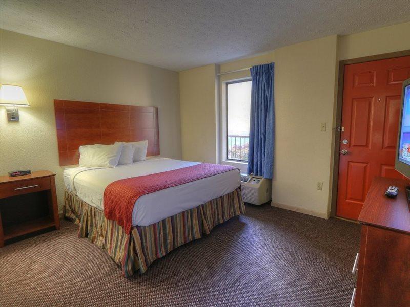 Days Inn By Wyndham Pigeon Forge South Екстериор снимка