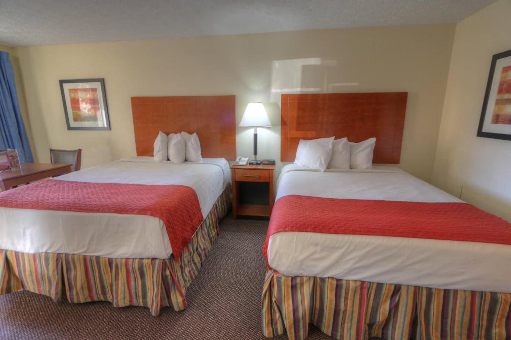 Days Inn By Wyndham Pigeon Forge South Екстериор снимка