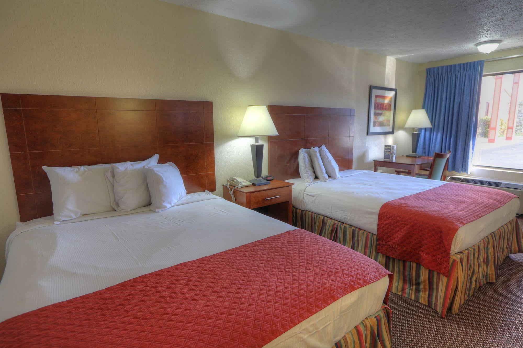 Days Inn By Wyndham Pigeon Forge South Екстериор снимка