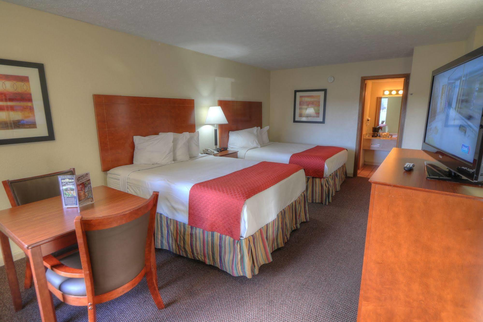 Days Inn By Wyndham Pigeon Forge South Екстериор снимка