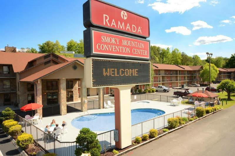 Days Inn By Wyndham Pigeon Forge South Екстериор снимка